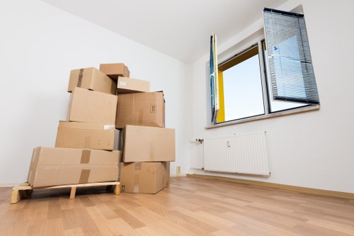 Local moving support for furniture transport in Coventgarden