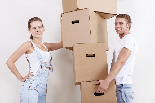 Reliable Man and Van Coventgarden service supporting home and office moves